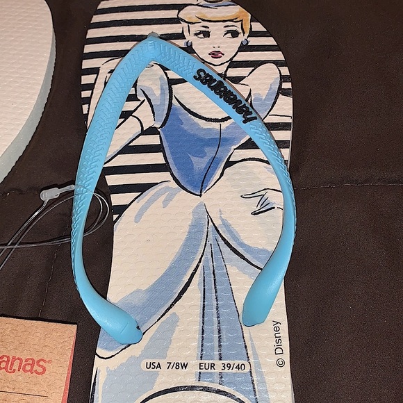 Brand New Women’s Disney Cinderella Havaianas Flip Flops - Picture 3 of 5